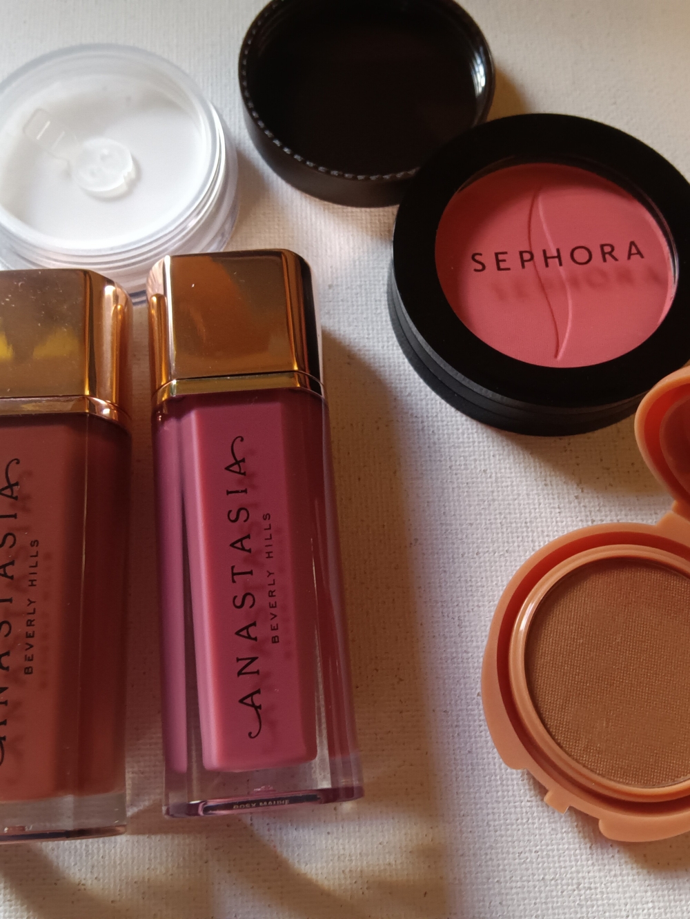 Makeup Bundle - Picture 7 of 7